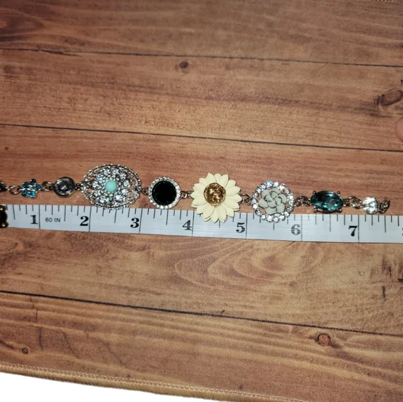 Rhinestone and Flower Bracelet - Picture 8 of 9